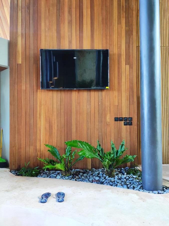 Villa Feh Bali By House Of Winds - Neo Tropical Eden Near Canggu Kerobokan  Luaran gambar