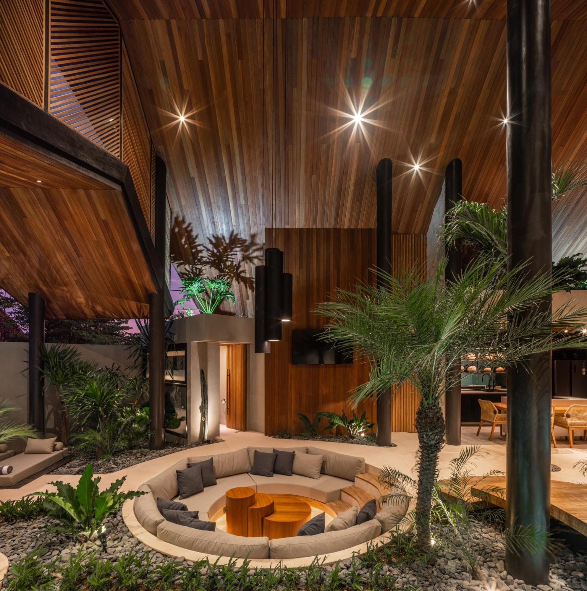 Villa Feh Bali By House Of Winds - Neo Tropical Eden Near Canggu Kerobokan  Luaran gambar