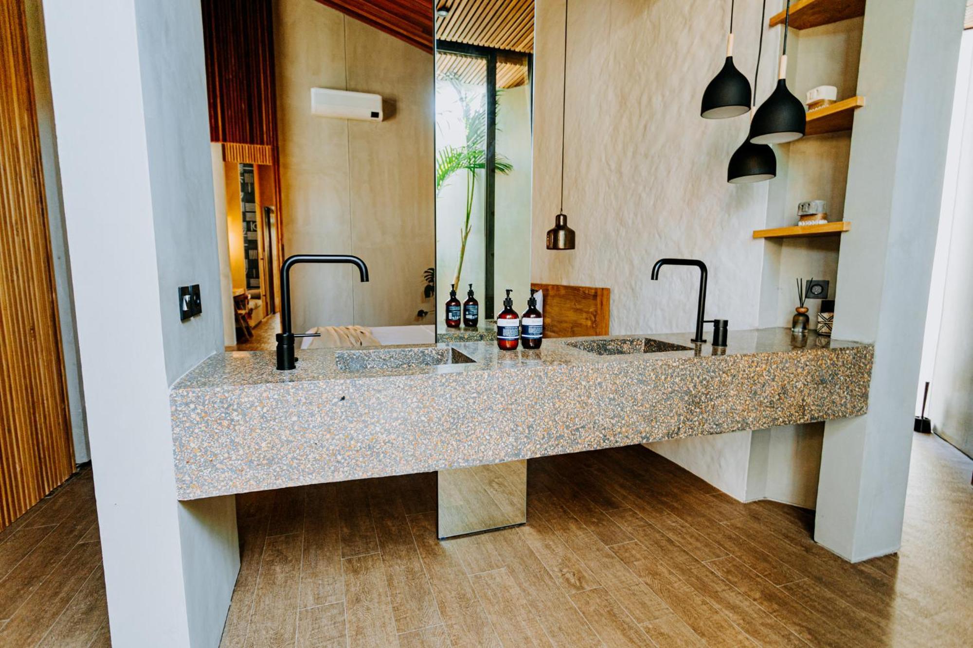 Villa Feh Bali By House Of Winds - Neo Tropical Eden Near Canggu Kerobokan  Luaran gambar